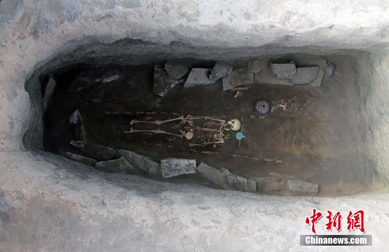 Multi burial rooms founded in Wutulan Tombs in Xinjiang