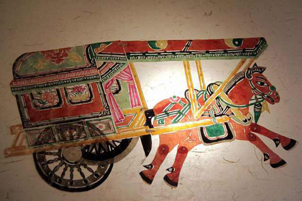 Little puppeteers add vitality to ancient folk art