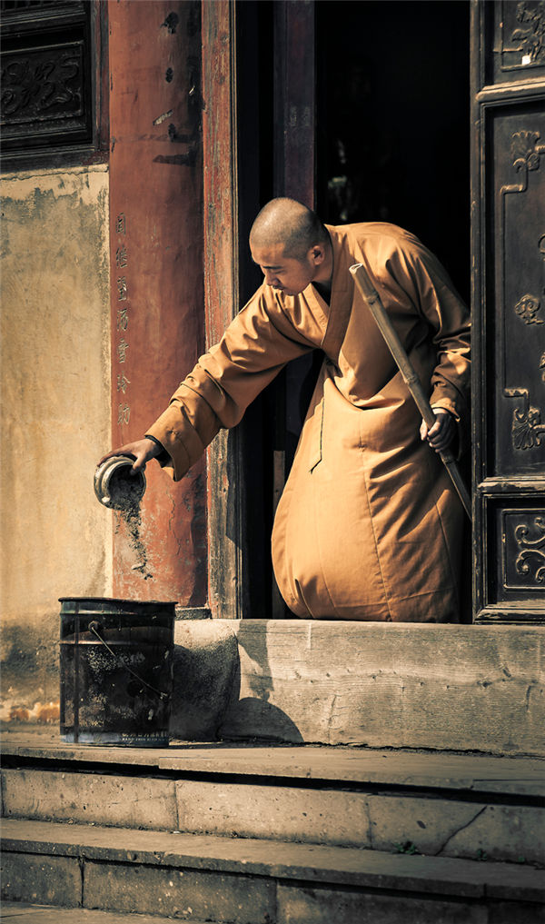 Ancient temple prepares for ritual