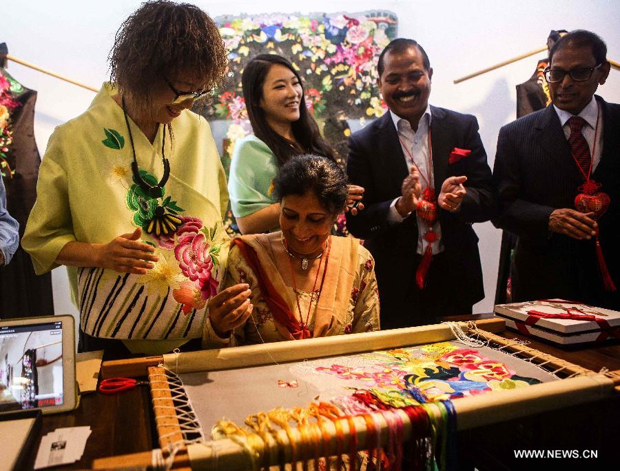 Exhibition of Chinese intangible culture heritage kicks off in India