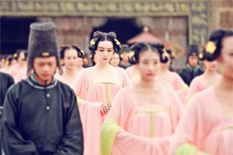 New photos of Fan Bingbing as 'Empress of China'