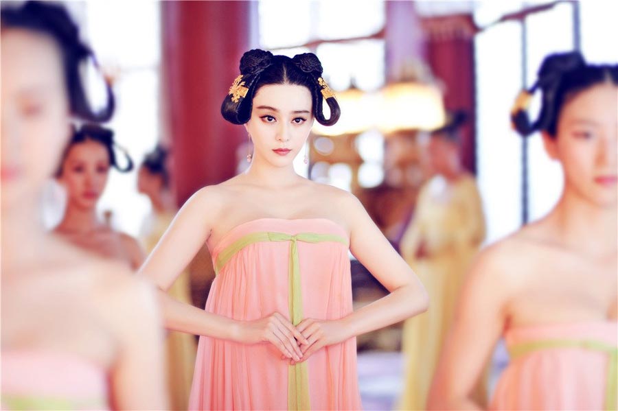 New photos of Fan Bingbing as 'Empress of China'