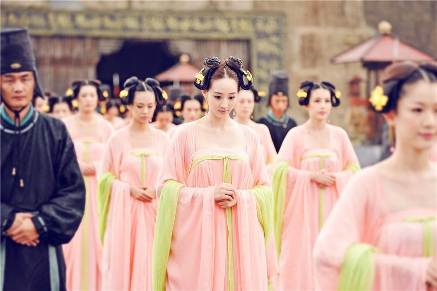 New photos of Fan Bingbing as 'Empress of China'