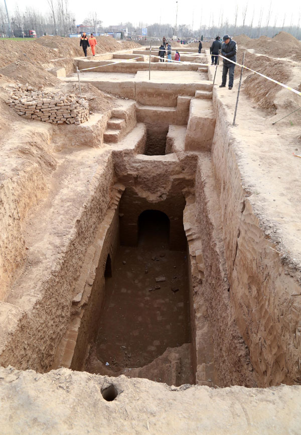 Ancient tombs of Han Dynasty discovered in Henan