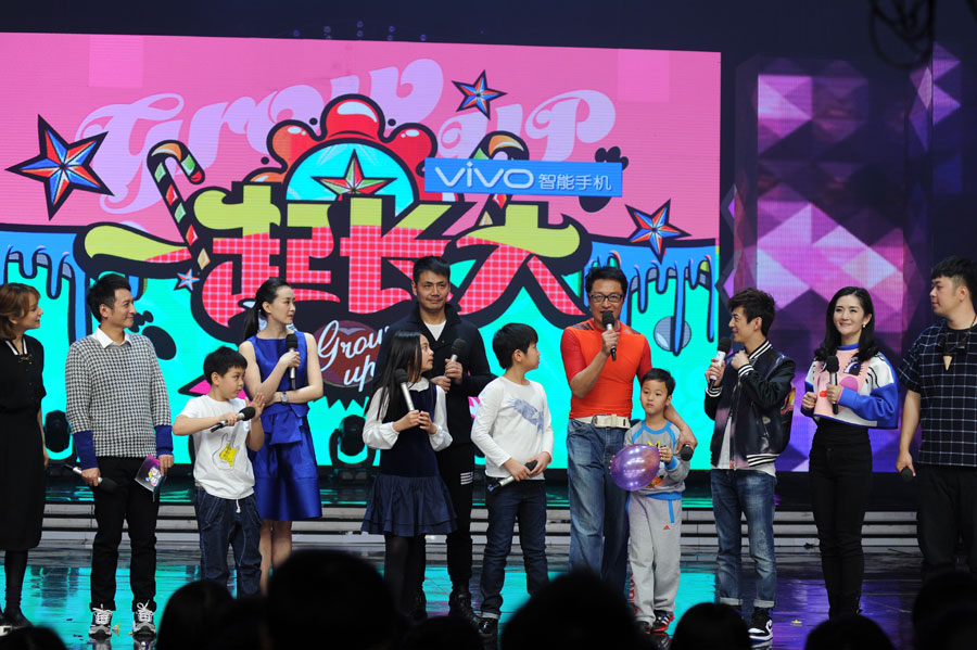 <EM>Sorry</EM> actors visit <EM>Happy Camp</EM>