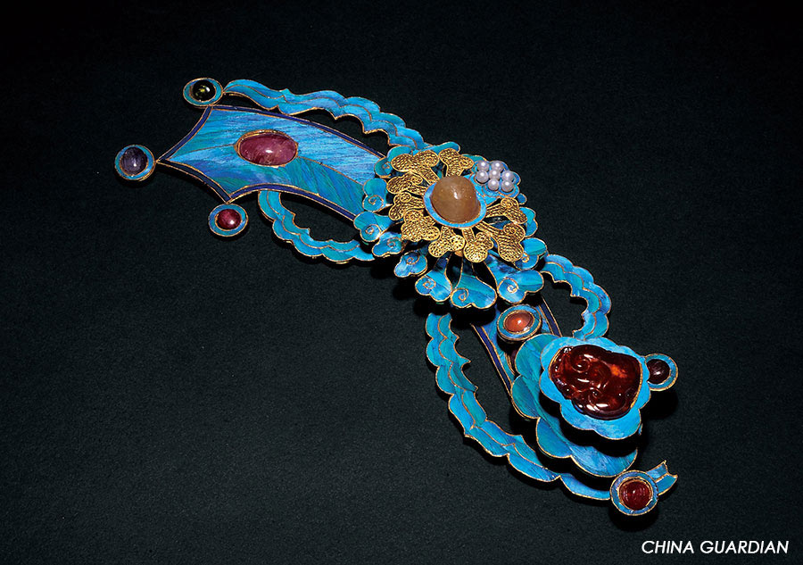 Exquisite examples of Ming and Qing jewelers' craft