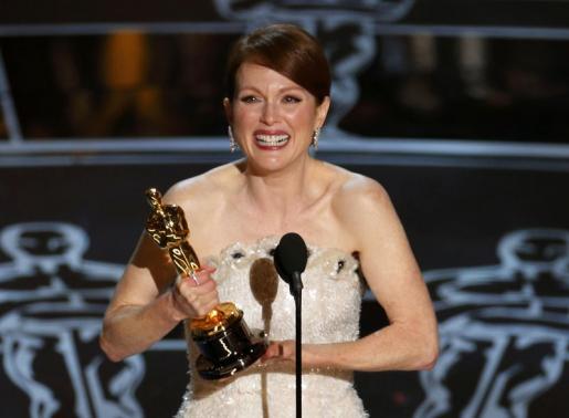 'Birdman' soars to Oscar heights on best picture win