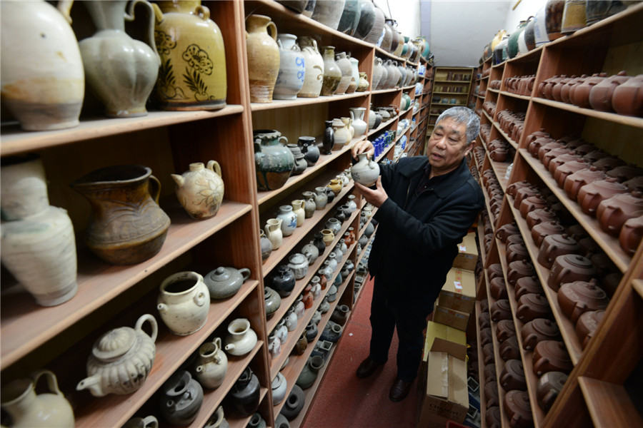 65-year-old man has over 10,000 teapots