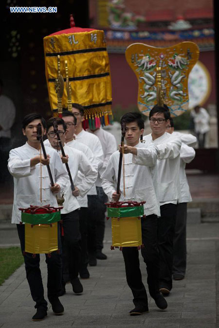 Spring homage ritual held to honour Confucius in Taipei