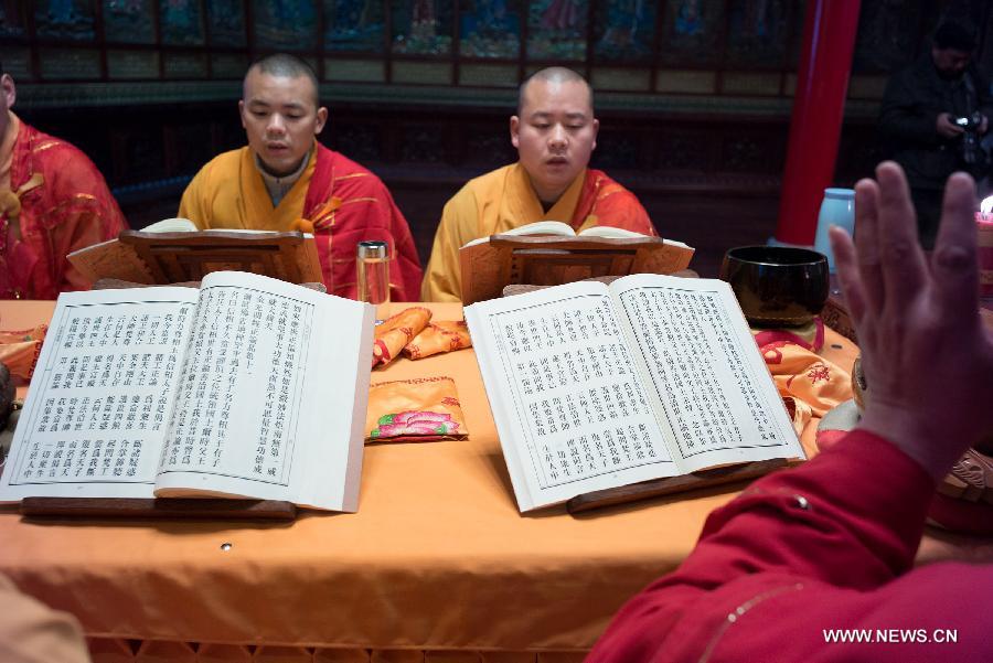 Buddhist ritual held on Jiuhua Mountain in E China's Anhui