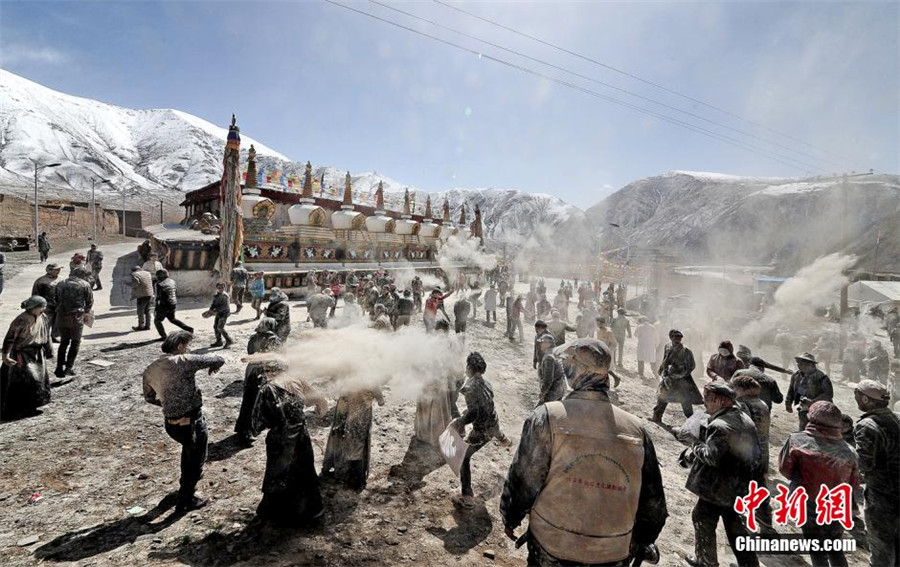 Tibetans celebrate 'Zanba Festival' in NW Qinghai