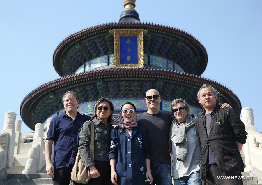 Jury of 5th Beijing Int'l Film Festival visit Temple of Heaven