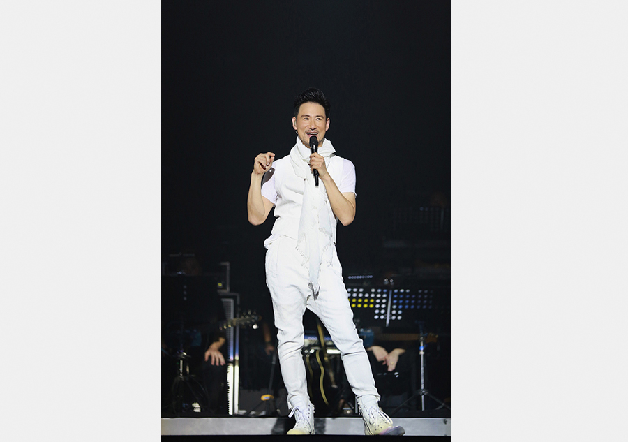 Jacky Cheung dazzles his Beijing fans