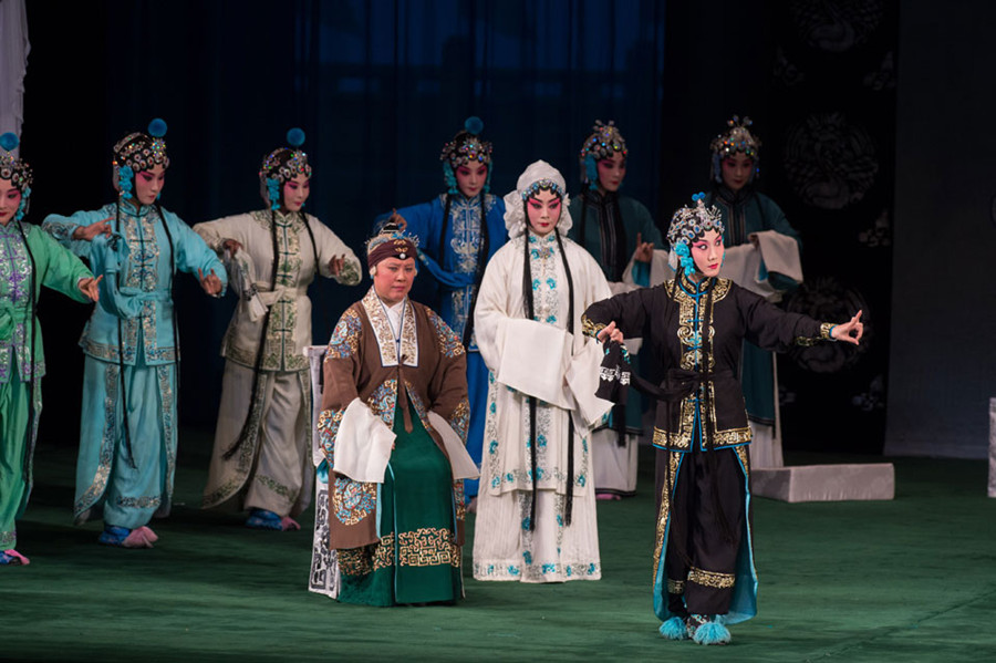 Chinese Peking Opera warmly welcomed in Lithuania