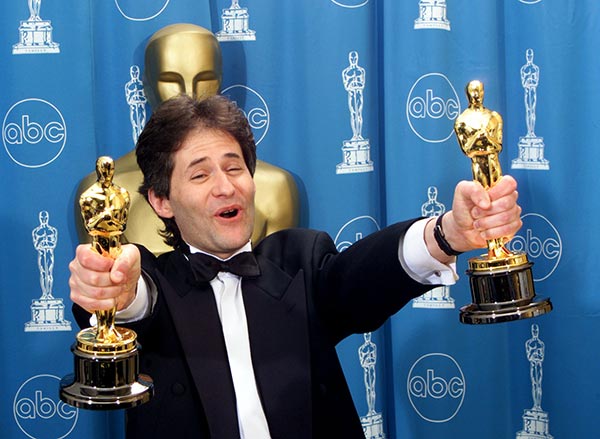 'Titanic' composer dies in California plane crash