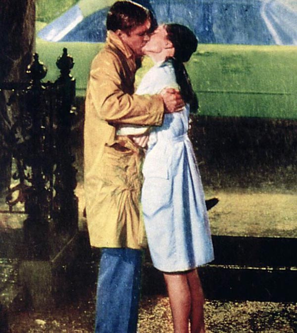 Top 10 classic kiss scenes in films