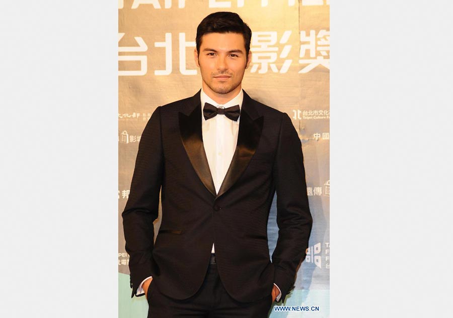 Stars attend award ceremony of Taipei Film Festival