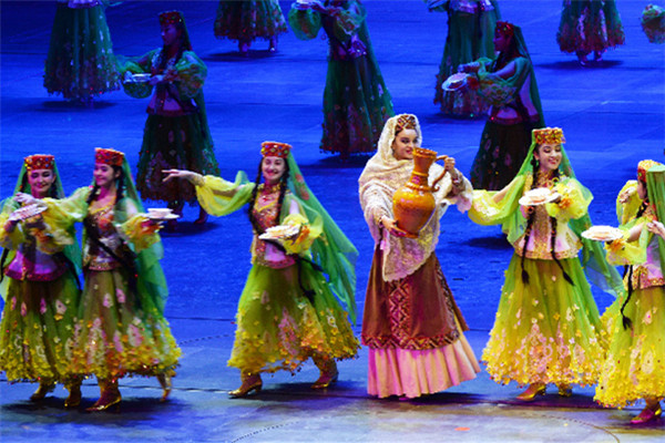 Xinjiang international festival kicks off