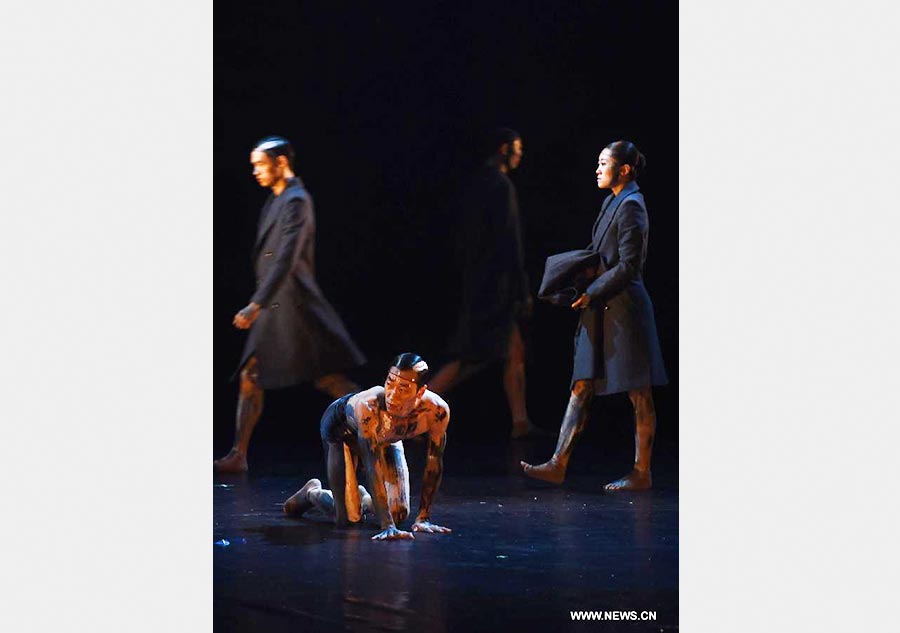 Dance drama 'Evolutionism' performed in Beijing