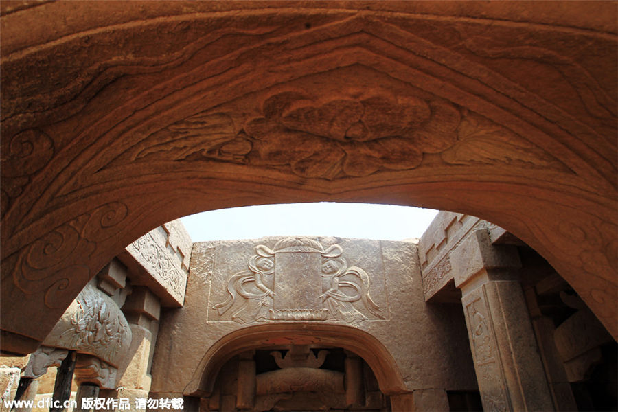 Rare luxury tomb discovered in Chongqing