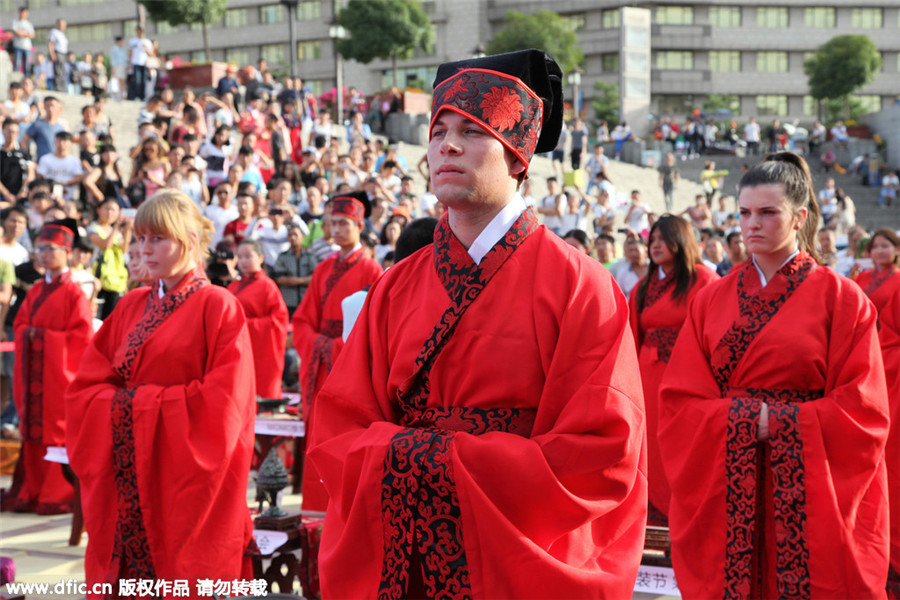 Students attend traditional Chinese prayer ceremony