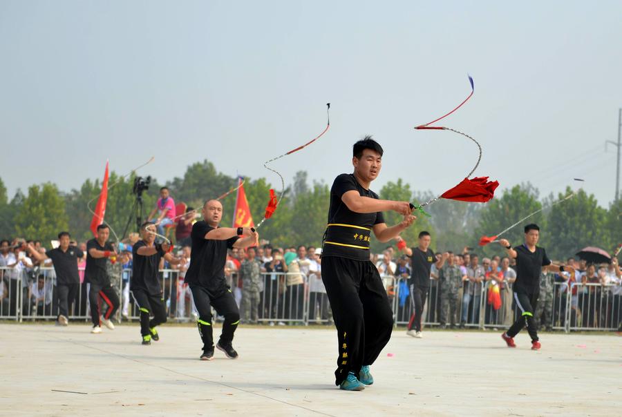 2,000 contestants attend top spining contest in C China