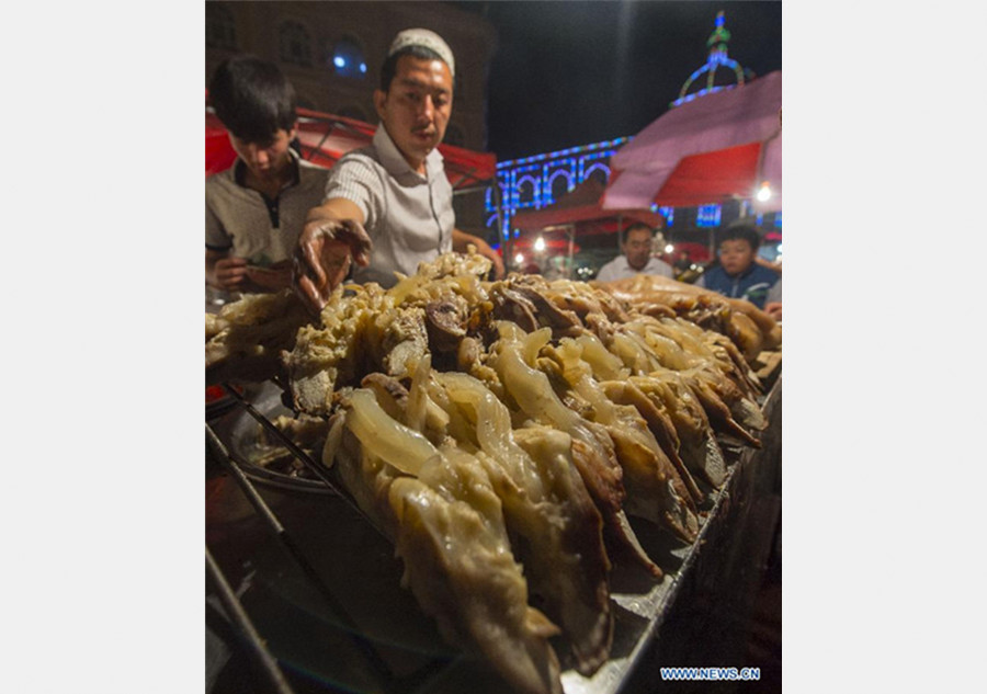 A bite of delicious food in Xinjiang