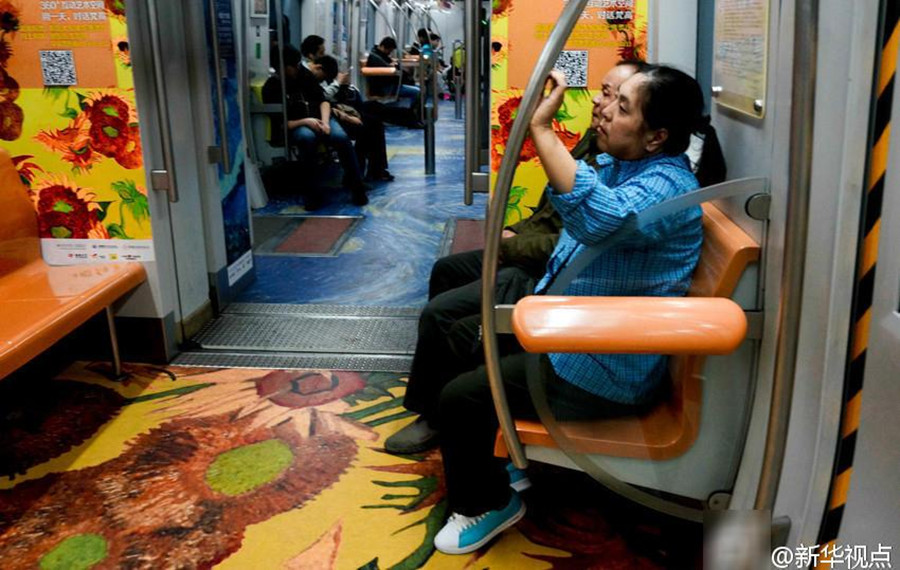 Enjoy art of Van Gogh on Beijing subway train