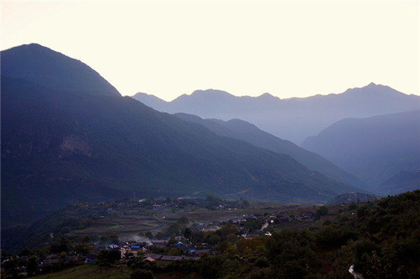 Preserving Dongba papermaking with a family in Shangri-La