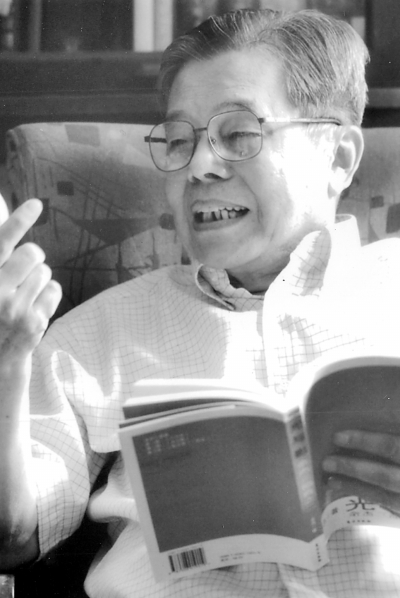 Eminent Chinese translator of Tolstoy dies at 93