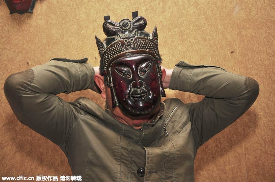 Artist behind the Dixi opera mask