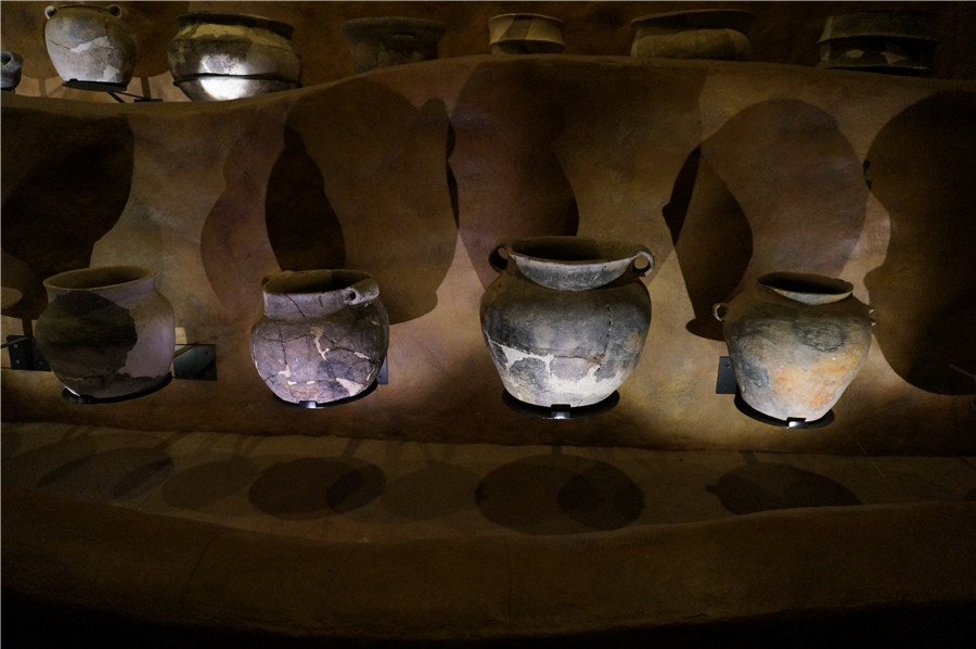 Ancient pottery on display at Hemudu Site Museum