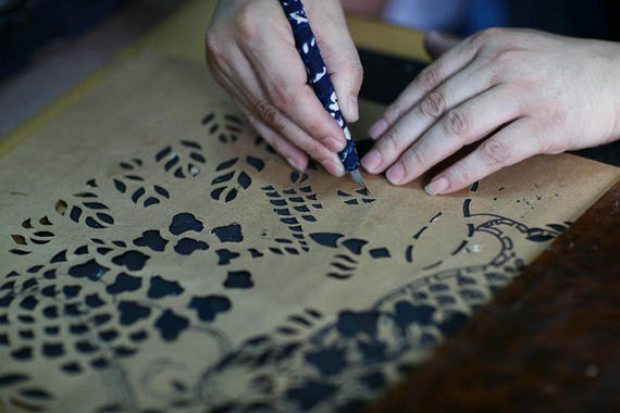 Beauty of blue and white: traditional Chinese indigo-dyed cloth