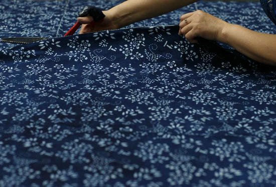 Beauty of blue and white: traditional Chinese indigo-dyed cloth