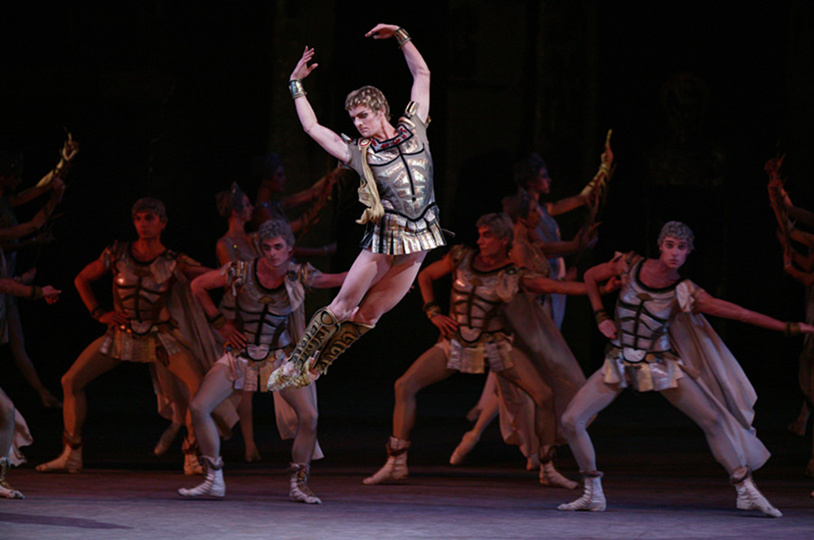 Russian ballet stars to perform in Beijing this weekend