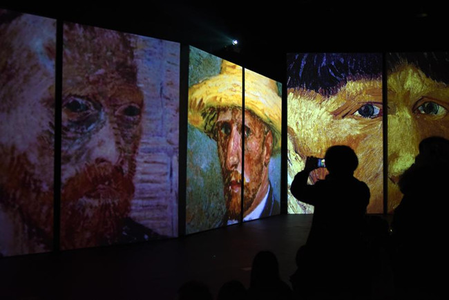 Thousands visit Van Gogh’s high-tech show in Beijing