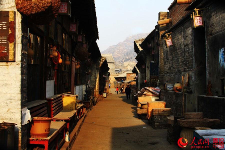 Tranquil Qikou ancient town