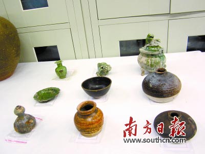 Hoard of relics salvaged from ancient Chinese ship