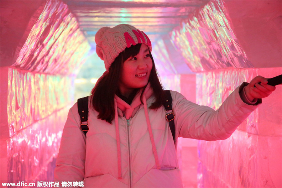 Northwest Beijing's ice park opens to public