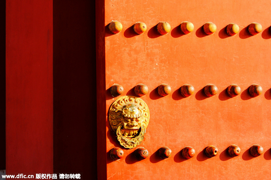 Bright Temple of Heaven shines in winter