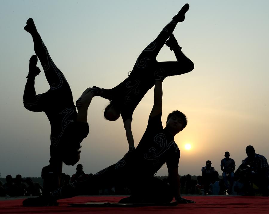 Chinese artists perform ahead of Spring Festival in Benin