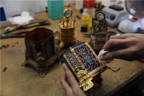 Palace Museum clock repairman keeps history in time