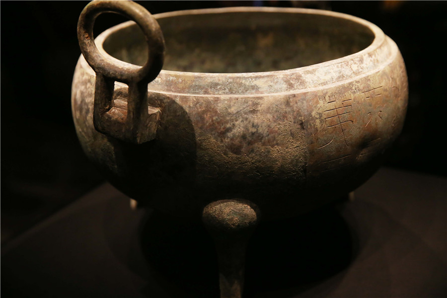 Beijing museum displays Haihunhou tomb artifacts