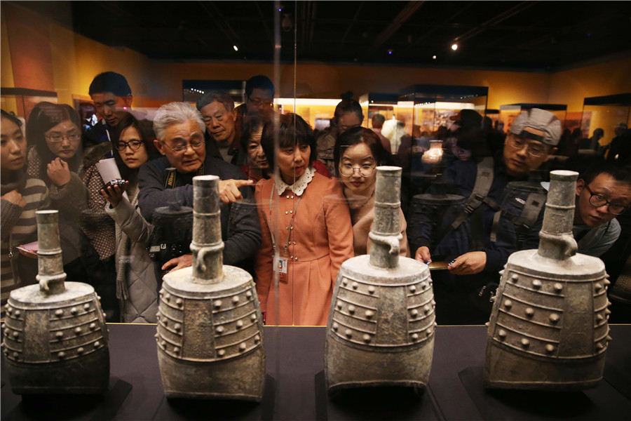 Beijing museum displays Haihunhou tomb artifacts