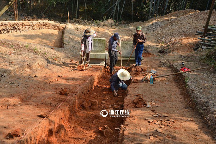 New discoveries in Phoenix Mountain kiln site in Zhejiang