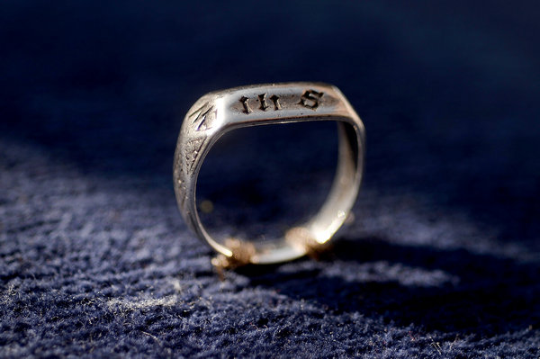 Ring that may be Joan of Arc's now in France