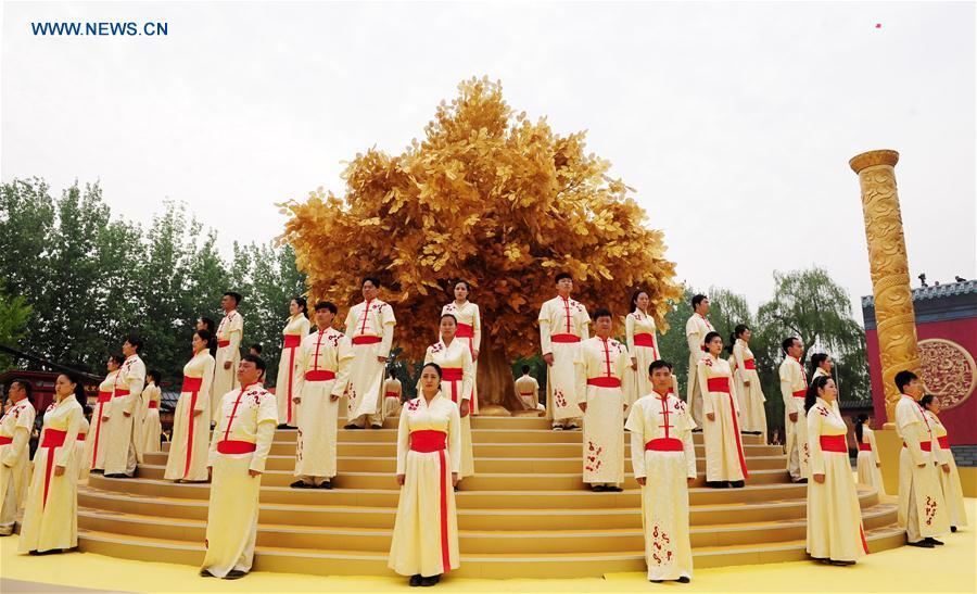 Ancestor worship grand ceremony to honor Huangdi held in C China