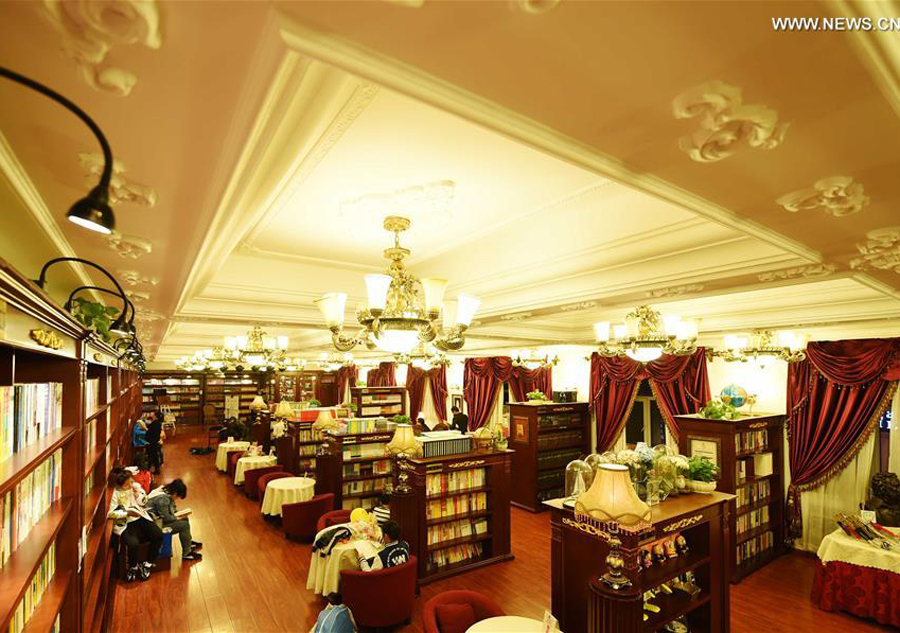 Readers visit Pushkin Bookstore in China's Harbin
