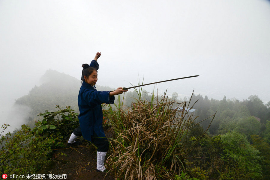 Post-90s female Taoist priest's unique life