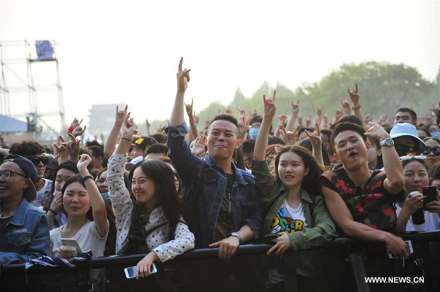 Strawberry Music Festival kicks off in Xianghe, China's Hebei